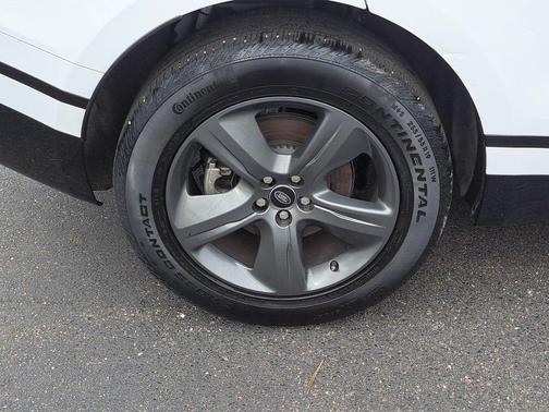 2025 Land Rover Range Rover Velar P250 SE R-Dynamic