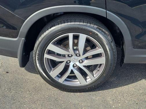 Crystal Black Pearl 2016 Honda Pilot Touring