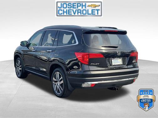 Crystal Black Pearl 2016 Honda Pilot Touring