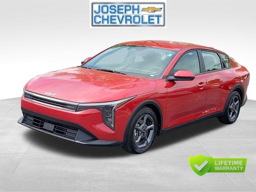 Currant Red 2025 Kia K4 LXS