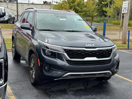 2023 Kia Seltos EX