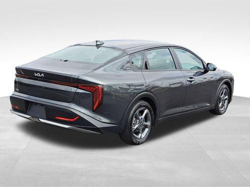 Interstellar Gray 2025 Kia K4 LXS