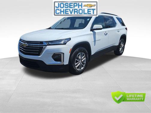 Summit White 2023 Chevrolet Traverse LT Cloth