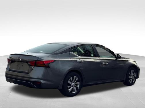 2024 Nissan Altima S FWD