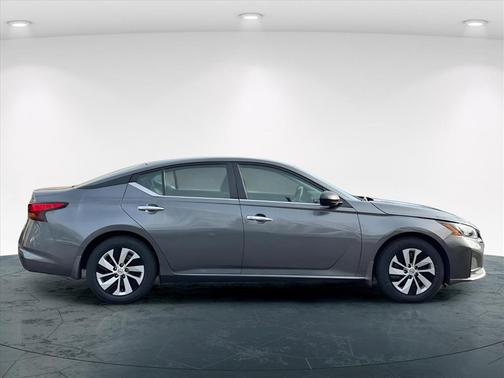 2024 Nissan Altima S FWD