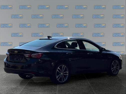 2022 Chevrolet Malibu FWD Premier