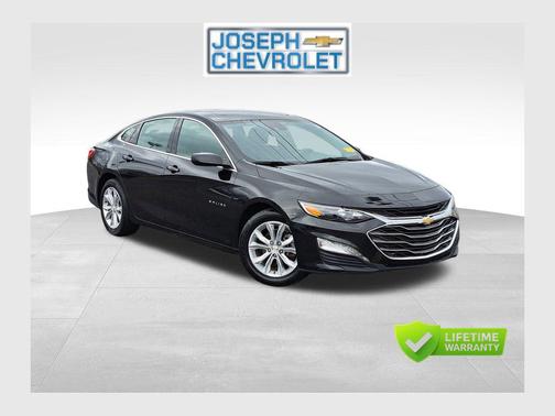 Mosaic Black Metallic 2024 Chevrolet Malibu FWD 1LT