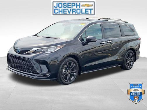 2024 Toyota Sienna XSE 7 Passenger