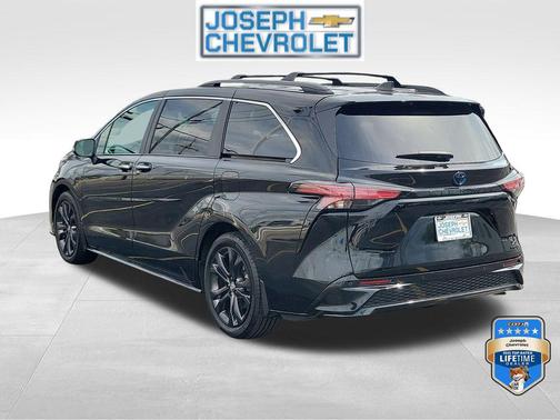 2024 Toyota Sienna XSE 7 Passenger
