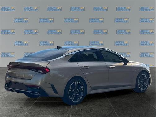 2021 Kia K5 EX