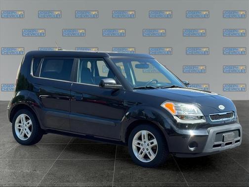 2010 Kia Soul +