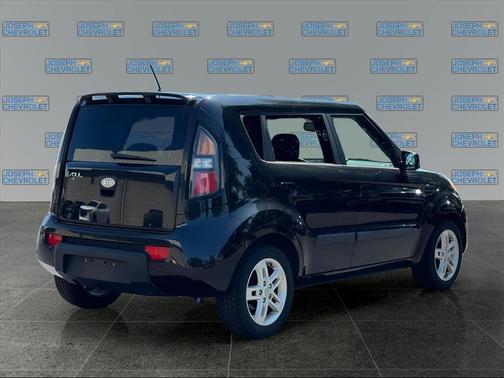 2010 Kia Soul +