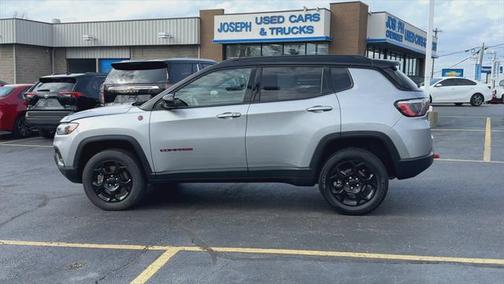 2023 Jeep Compass Trailhawk