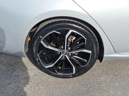 2024 Nissan Altima SR FWD