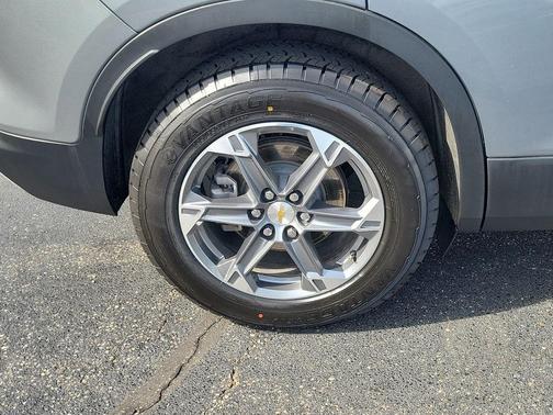 Sterling Gray Metallic 2025 Chevrolet Blazer 2LT