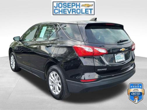 Mosaic Black Metallic 2019 Chevrolet Equinox LS