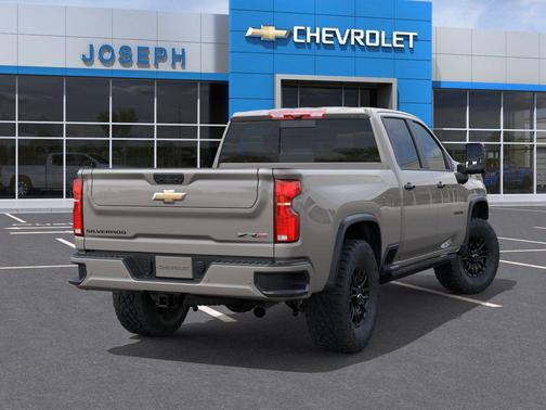 White Sands 2026 Chevrolet Silverado 2500 Crew Cab, Standard Bed, XR2, 4WD