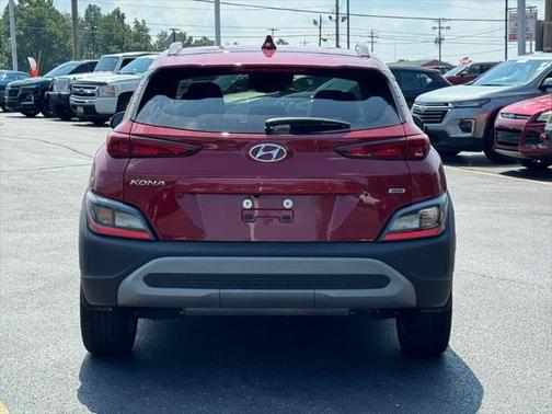 2022 Hyundai KONA SEL