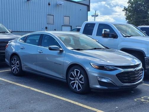 2023 Chevrolet Malibu FWD RS
