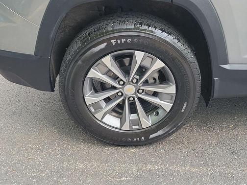 Sterling Gray Metallic 2025 Chevrolet Equinox 1LT