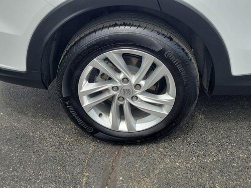 Summit White 2025 Buick Envista Preferred FWD