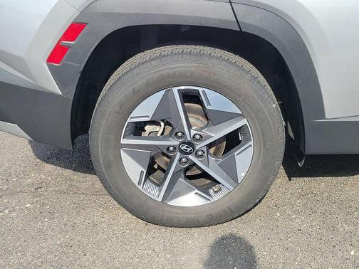 Shimmering Silver 2025 Hyundai TUCSON SEL