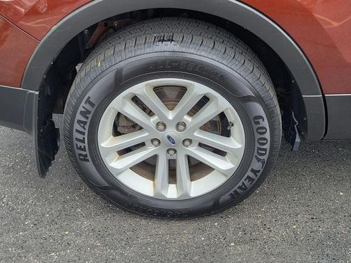 BRONZE FIRE 2015 Ford Explorer XLT