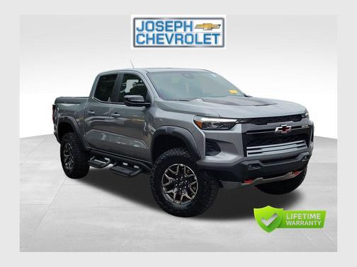 Sterling Gray Metallic 2024 Chevrolet Colorado ZR2