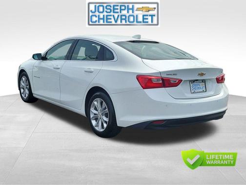Summit White 2024 Chevrolet Malibu FWD 1LT