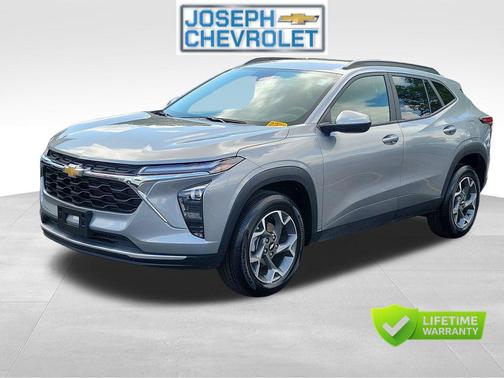 Sterling Gray Metallic 2025 Chevrolet Trax LT