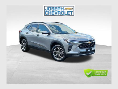 Sterling Gray Metallic 2025 Chevrolet Trax LT