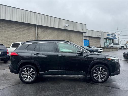 2024 Toyota Corolla Cross XLE