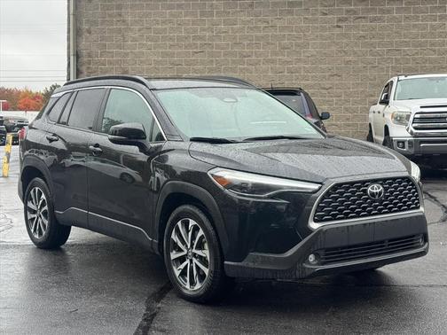 2024 Toyota Corolla Cross XLE
