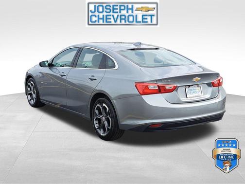 Sterling Gray Metallic 2024 Chevrolet Malibu FWD 1LT