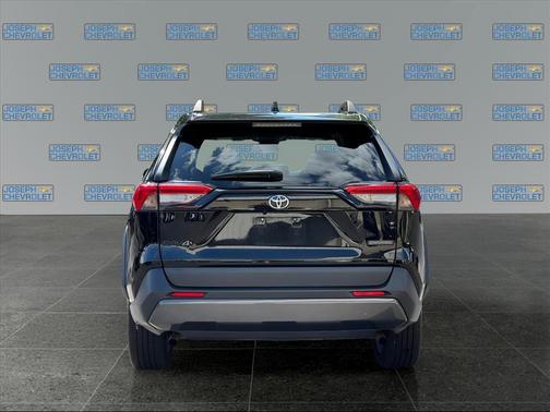2023 Toyota RAV4 Adventure