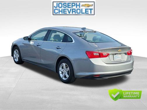 Sterling Gray Metallic 2024 Chevrolet Malibu FWD 1LT