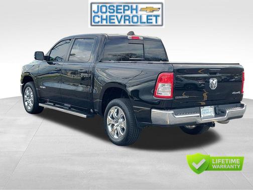 Diamond Black Crystal Pearlcoat 2023 RAM 1500 Big Horn/Lone Star