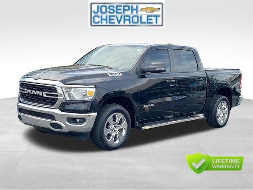 Diamond Black Crystal Pearlcoat 2023 RAM 1500 Big Horn/Lone Star