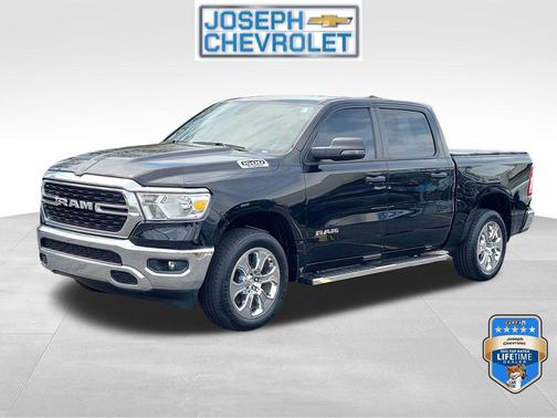 Diamond Black Crystal Pearlcoat 2023 RAM 1500 Big Horn/Lone Star