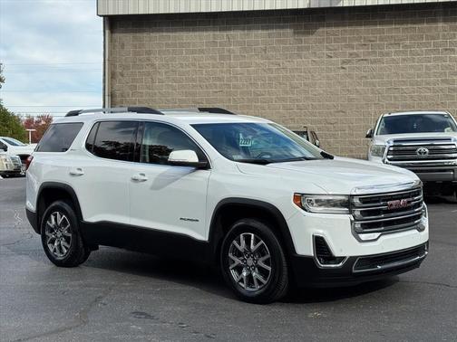 2023 GMC Acadia AWD SLT