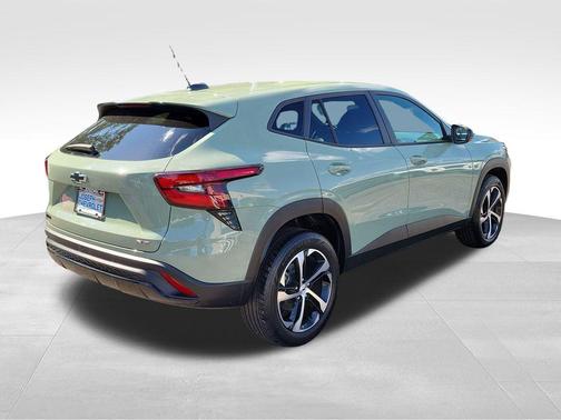 Cacti Green 2024 Chevrolet Trax FWD 1RS