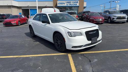 2019 Chrysler 300 Touring