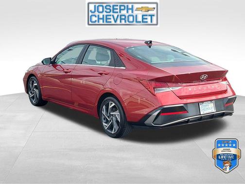 2025 Hyundai ELANTRA SEL