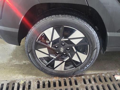 Abyss Black Pearl 2024 Hyundai KONA SEL
