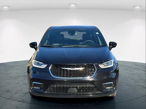 2025 Chrysler Pacifica L