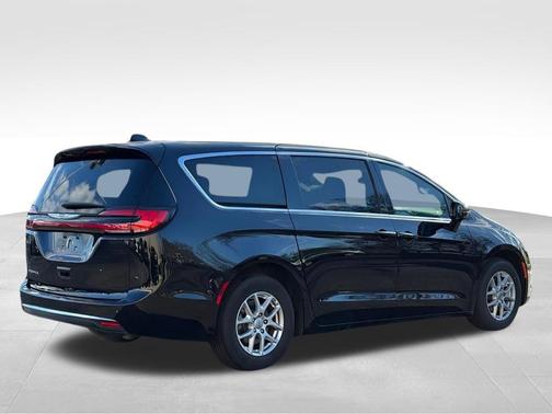 2025 Chrysler Pacifica L