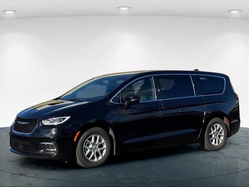 2025 Chrysler Pacifica L