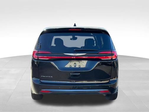 2025 Chrysler Pacifica L