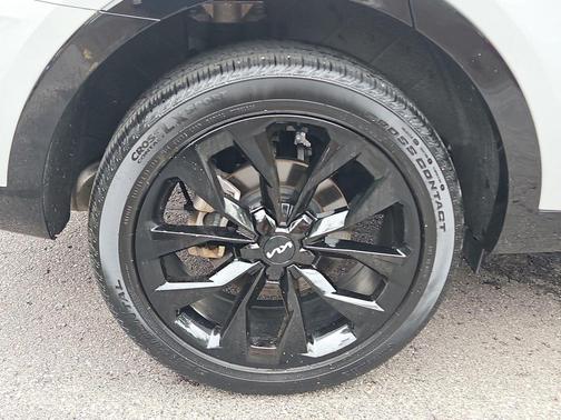 Wolf Gray 2023 Kia Sorento SX