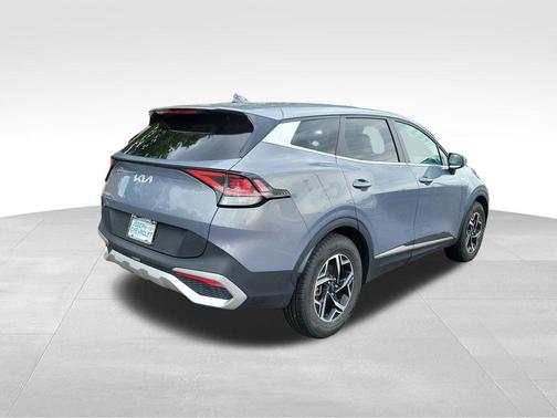 Everlasting Silver 2025 Kia Sportage LX